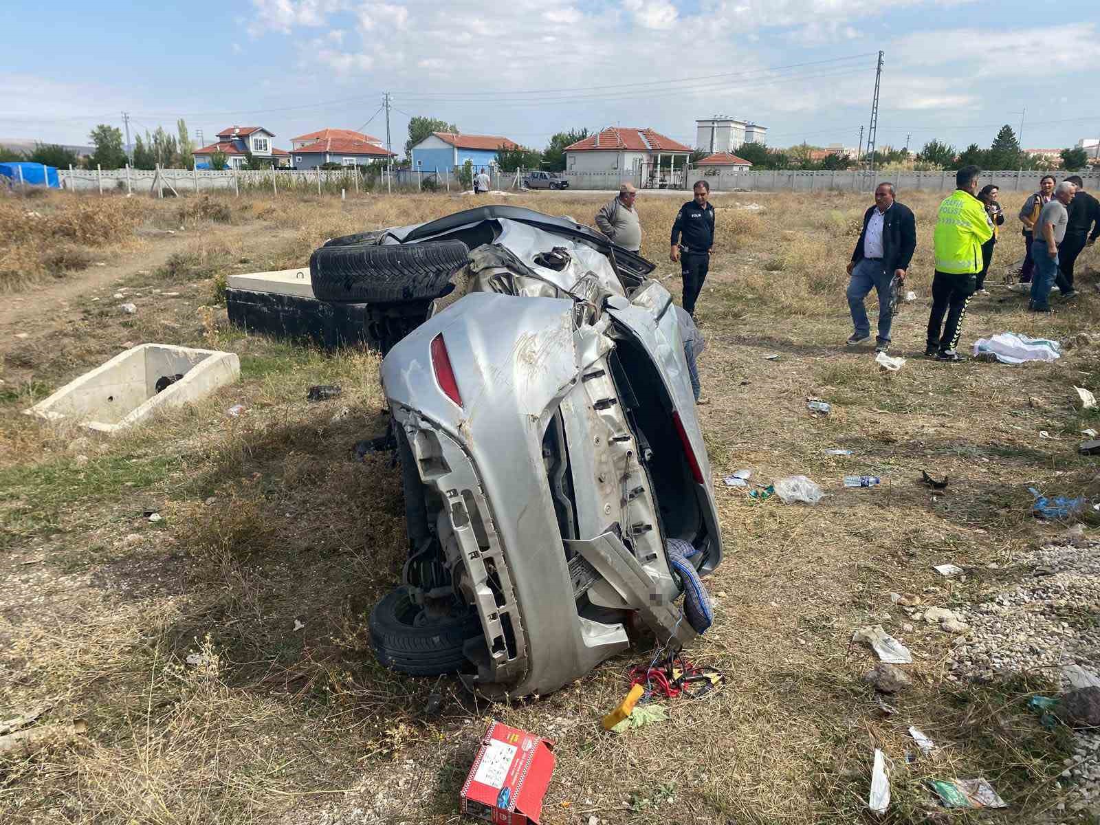 dugun-konvoyundaki-kazaya-bir-surucunun-one-gecme-cabasi-sebep-olmus