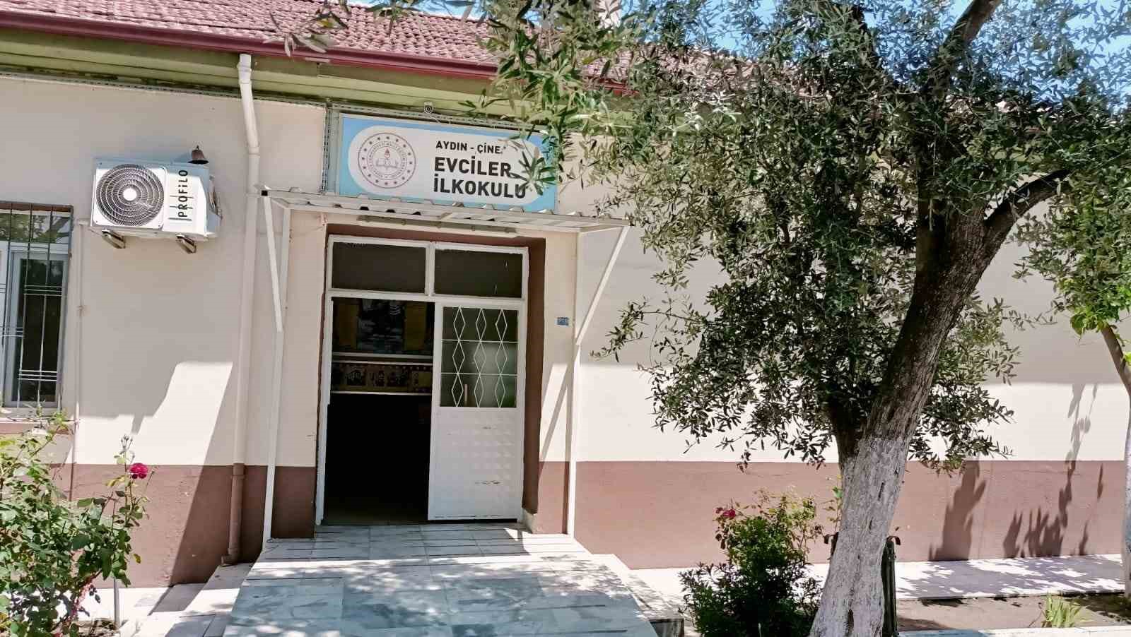 hayirsever-okul-mudurunden-egitime-buyuk-katki