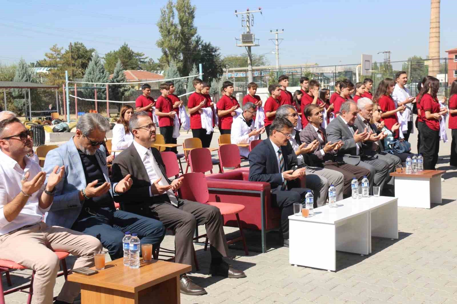 kutahyada-meslege-ilk-adim-toreni-duzenlendi