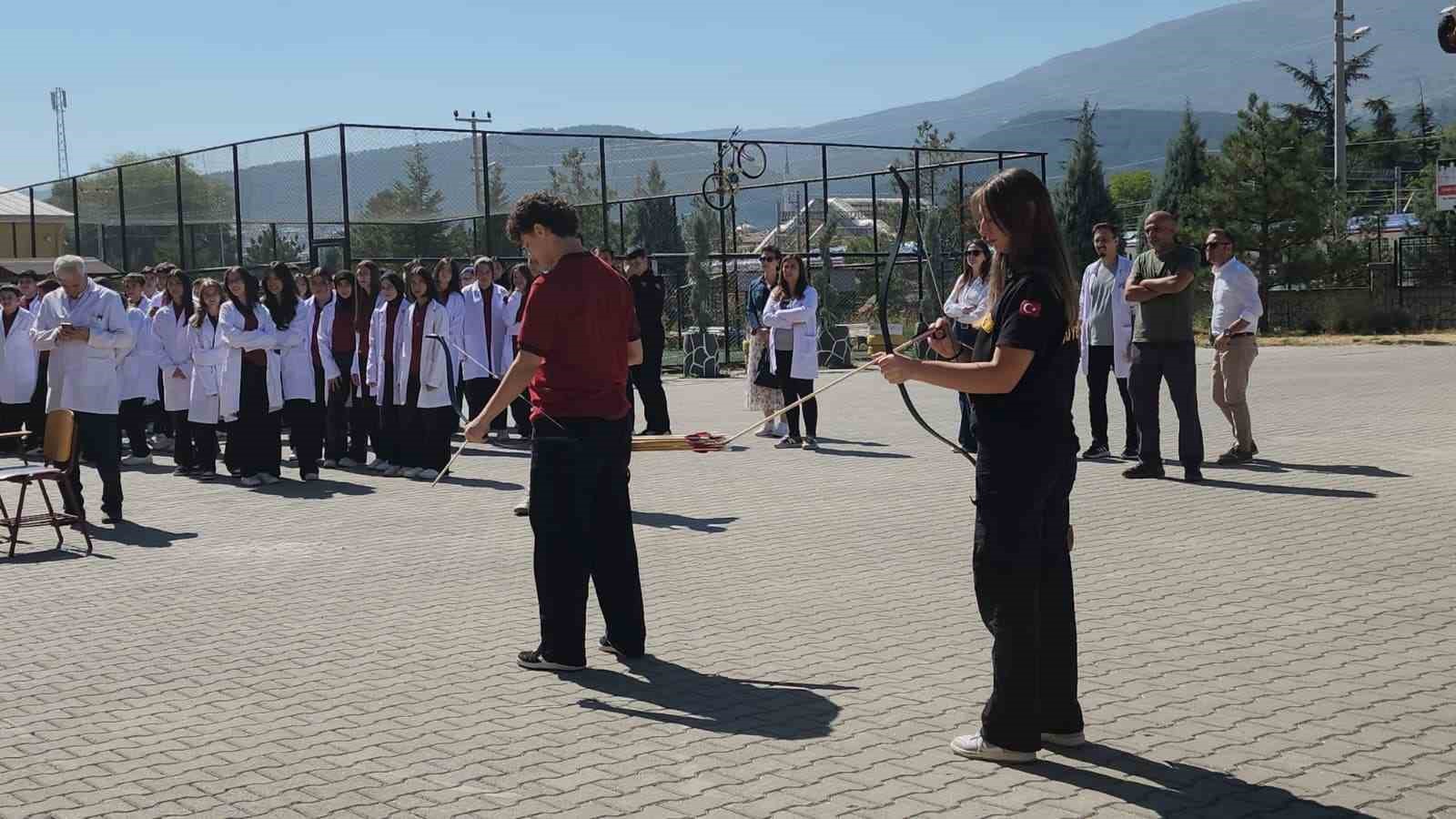 kutahyada-meslege-ilk-adim-toreni-duzenlendi