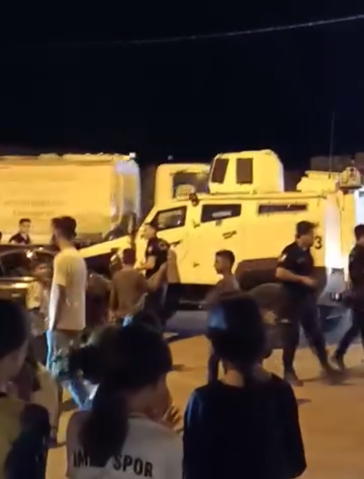 mardinde-zirhli-arac-ile-otomobil-carpisti-2-yarali