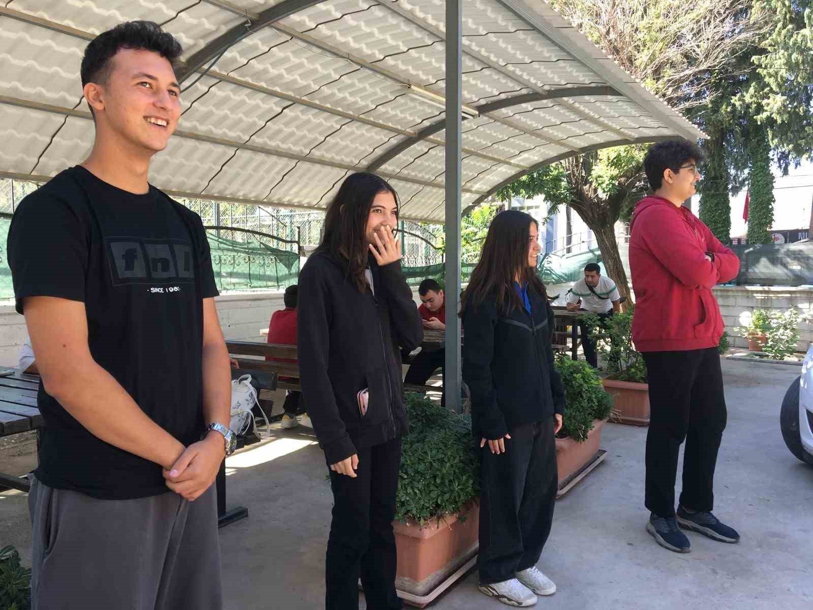 mentesede-genc-ar-ge-projesiyle-drama-ve-tanisma-etkinligi-duzenlendi