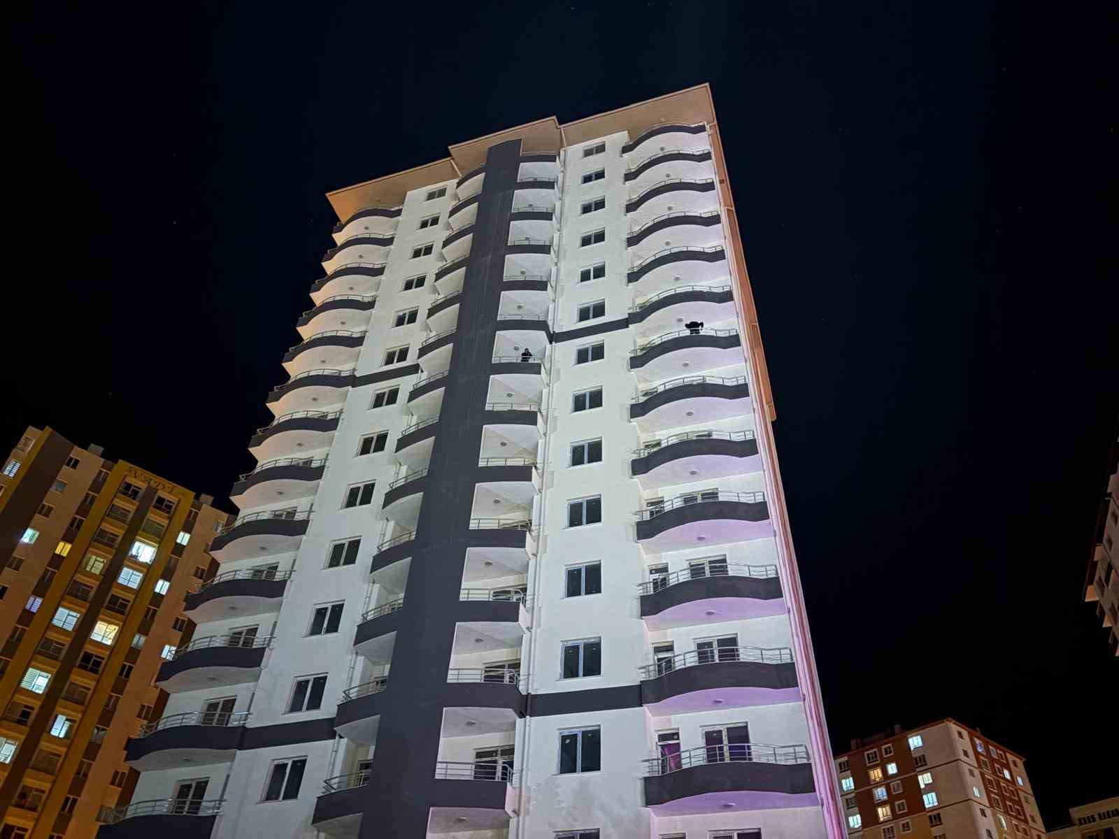 muteahhitten-parasini-alamayan-taseron-intihara-kalkisti