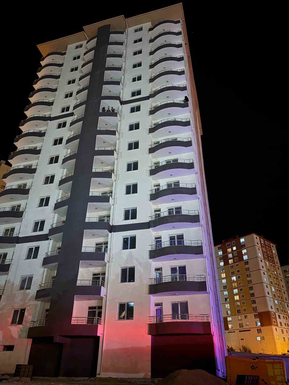 muteahhitten-parasini-alamayan-taseron-intihara-kalkisti