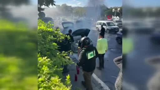 Kağıthane’deki otomobil yangınını gazlı içecekle söndürmeye çalıştı