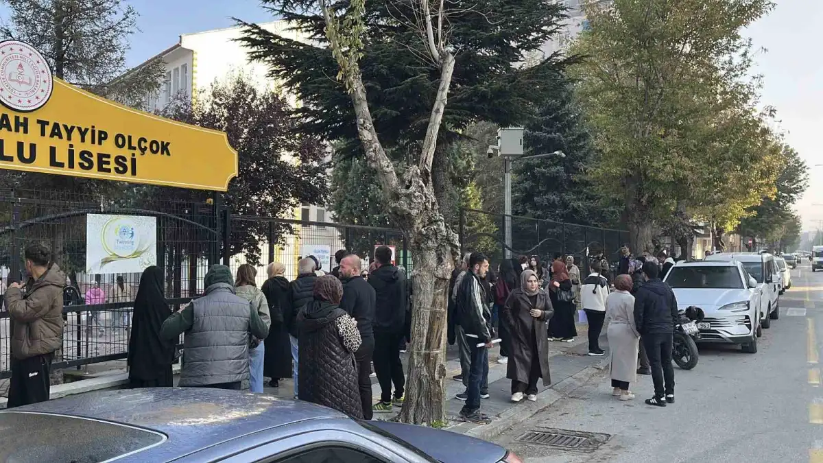 Çorum'da KPSS ortaöğretim heyecanı: Yüzlerce aday salonlarda ter döküyor 2