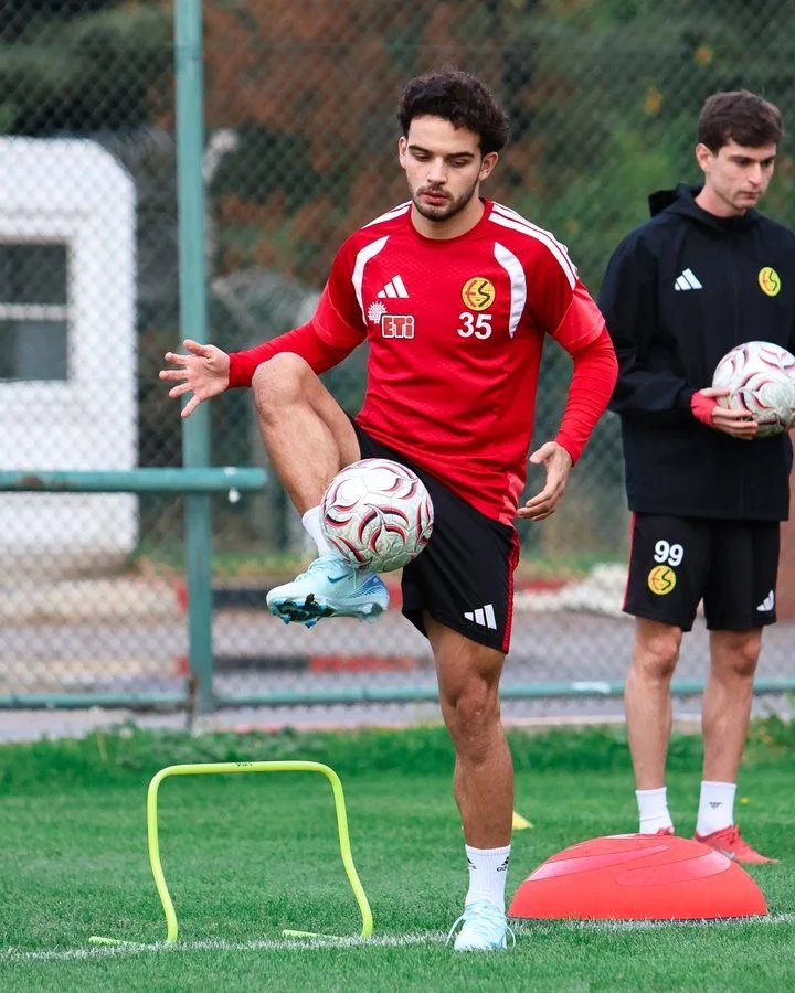 Eskişehirspor, İzmir deplasmanında galibiyet arıyor 4