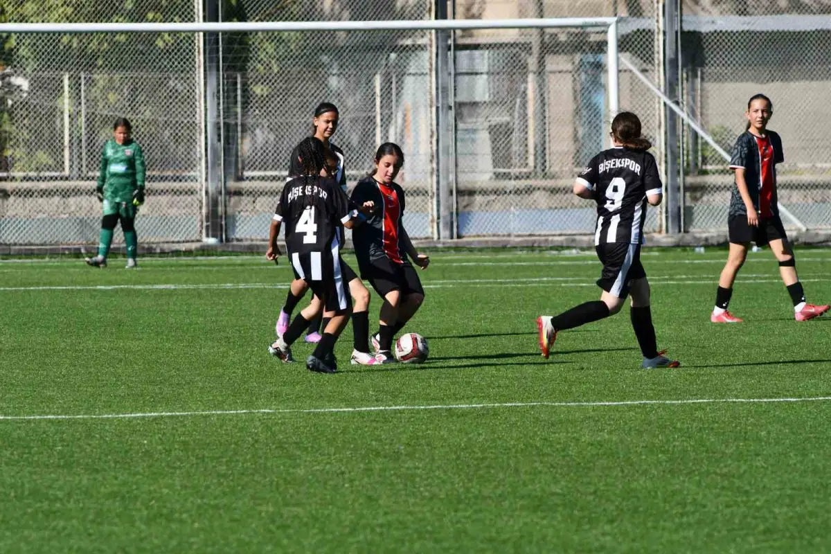 Kılıçaslan Yıldızspor sahadan 7-3'lük galibiyetle ayrıldı 1