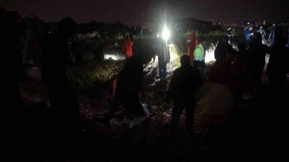 Antalya'da şantiyeyi vuran hortum konteynerleri savurdu: 5 işçi hayatını kaybetti 1
