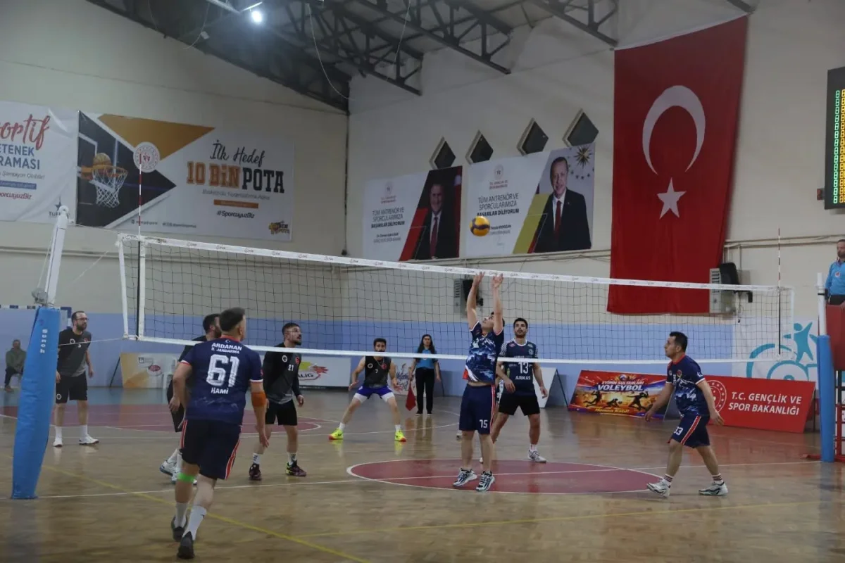 Ardahan'da 4. Kamu Spor Oyunları final maçlarıyla tamamlandı 3