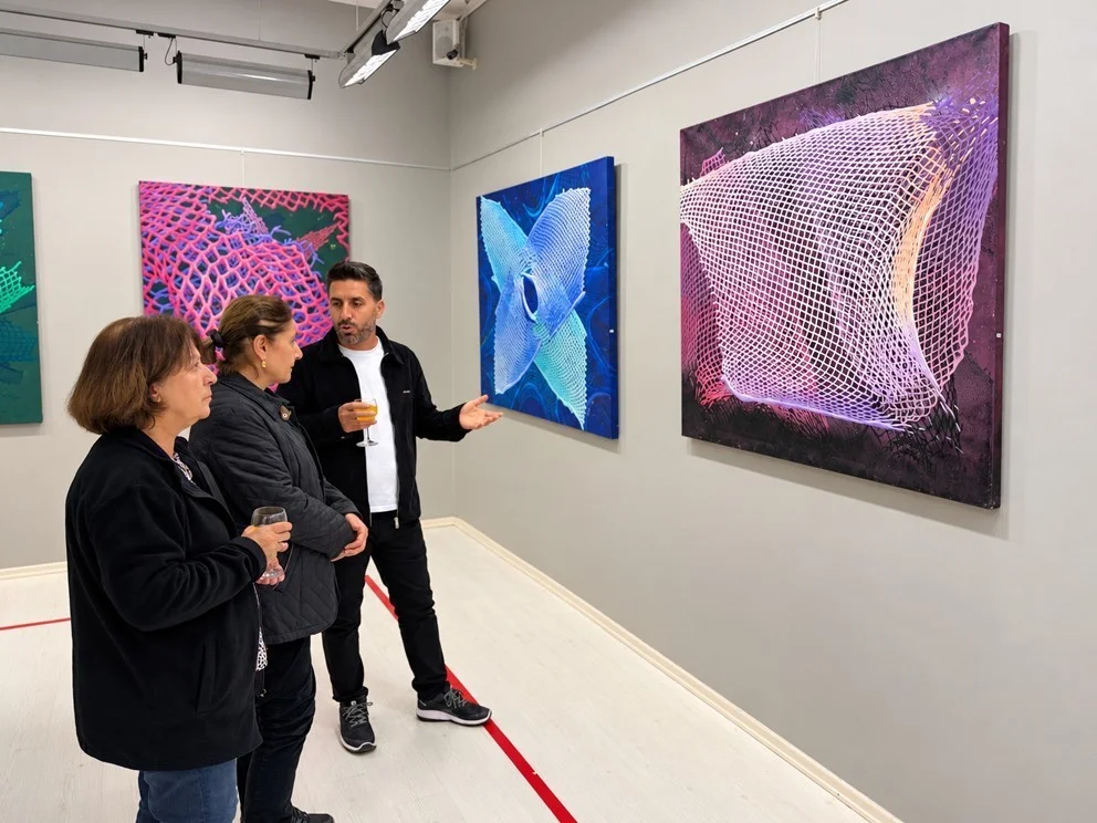 SANKO Sanat Galerisinde yırtık bir ağdan ilham alan "Sonsuzluk Ağları" sergisi açıldı 3