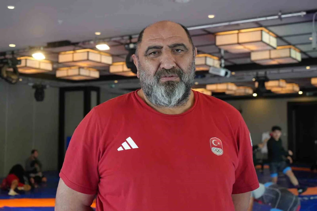 GREKOROMEN GÜREŞ MİLLİ TAKIMI TEKNİK DİREKTÖRÜ ŞABAN DONAT