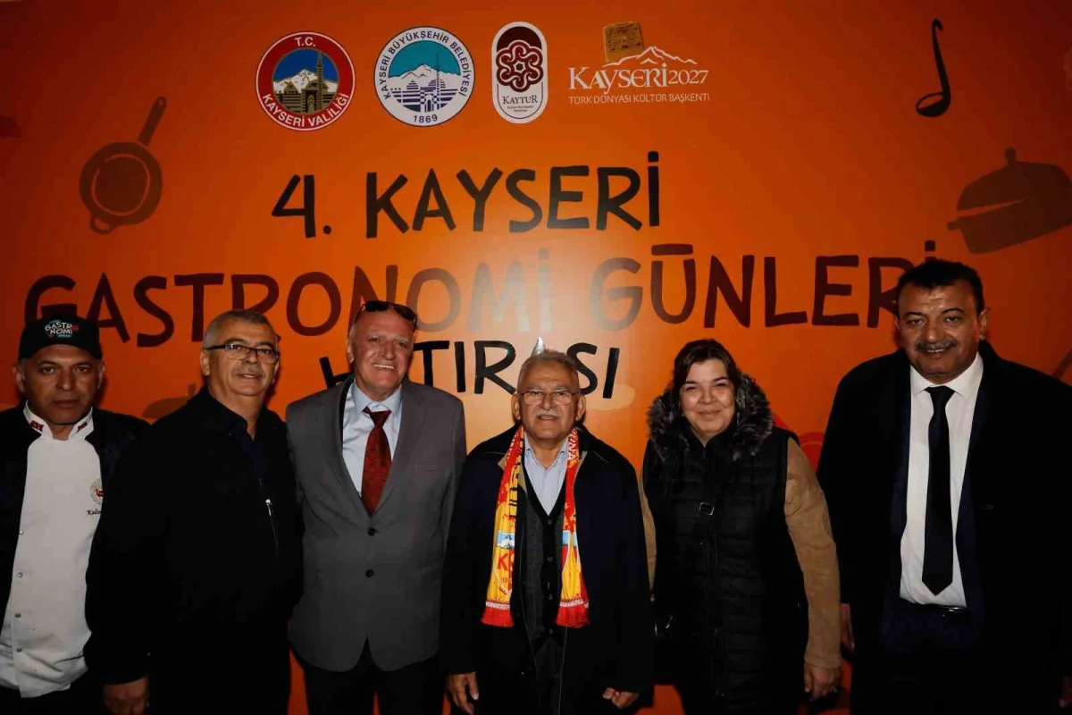 Kayseri'deki Gastronomi Günleri'nde gökyüzü havai fişeklerle aydınlandı 3