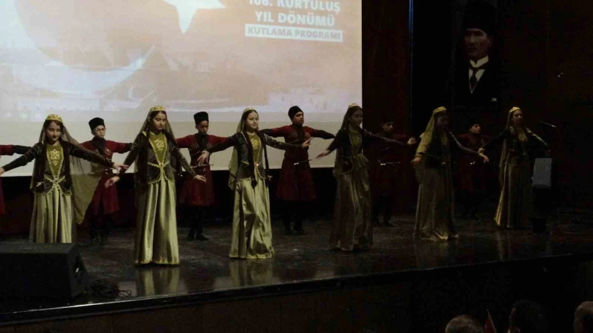 Kars'ın düşman işgalinden kurtuluşunun 106. yıl dönümü törenlerle kutlandı 5