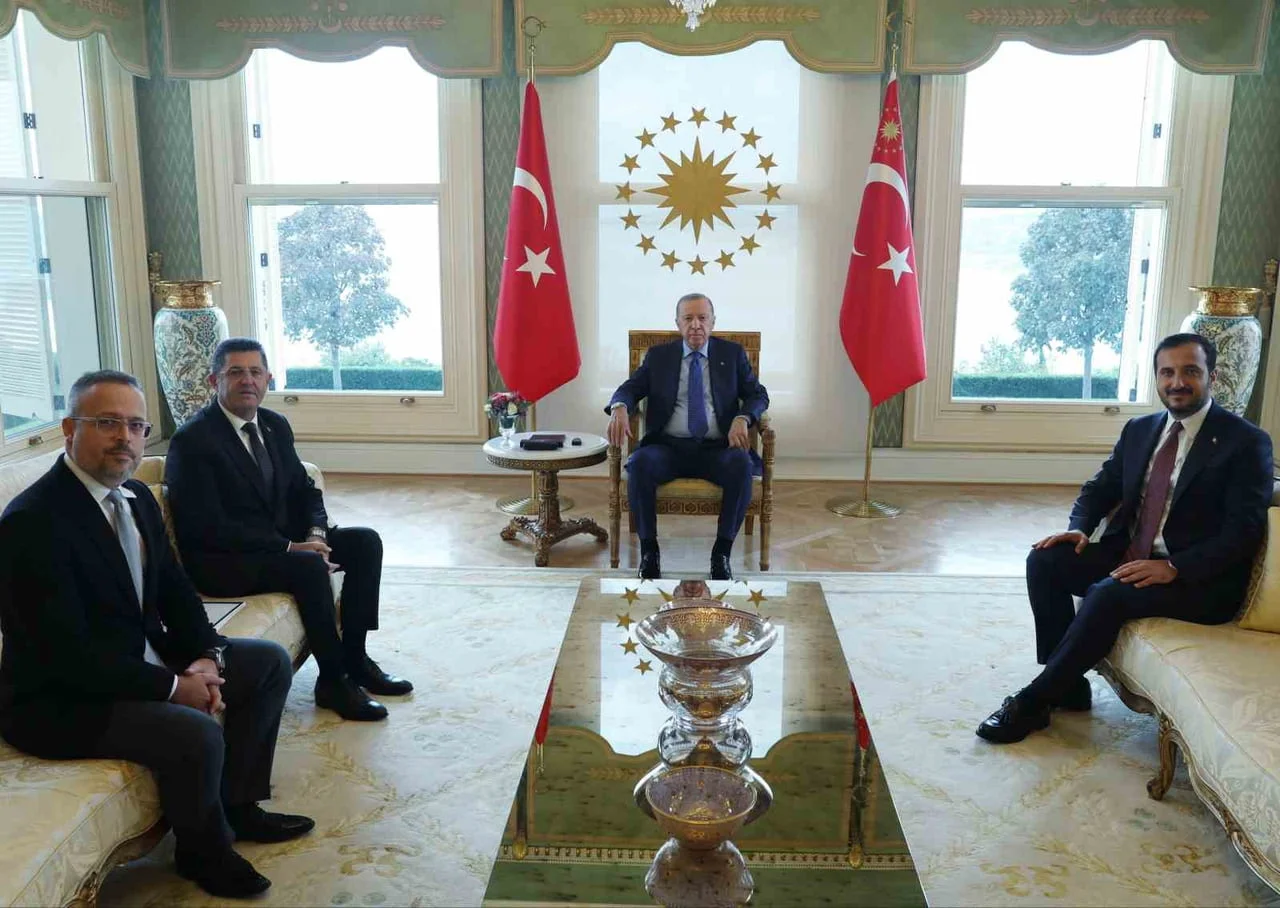 CUMHURBAŞKANI RECEP TAYYİP ERDOĞAN, ÇEKMEKÖY BELEDİYE BAŞKANI ORHAN ÇERKEZ'İ VAHDETTİN KÖŞKÜ'NDE...
