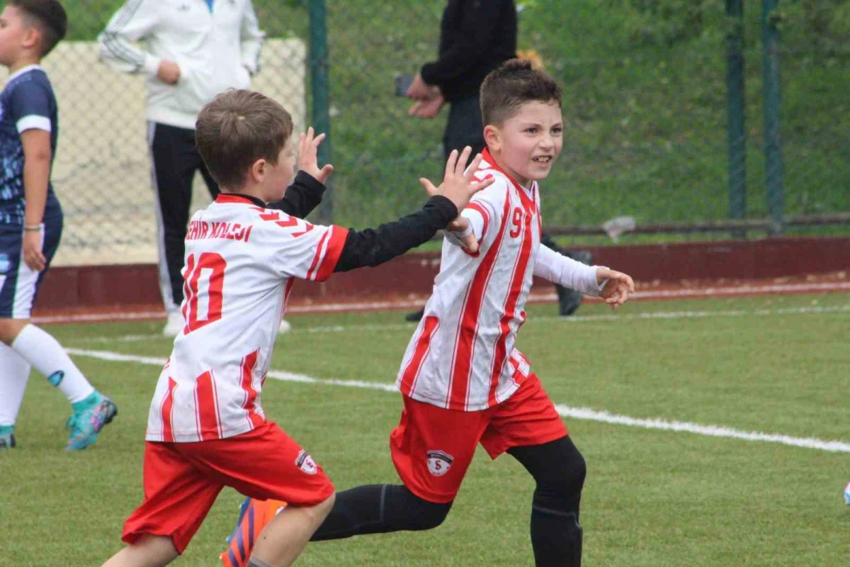 Eskişehir'de 29 Ekim Cumhuriyet Bayramı futbol müsabakaları tamamlandı 1