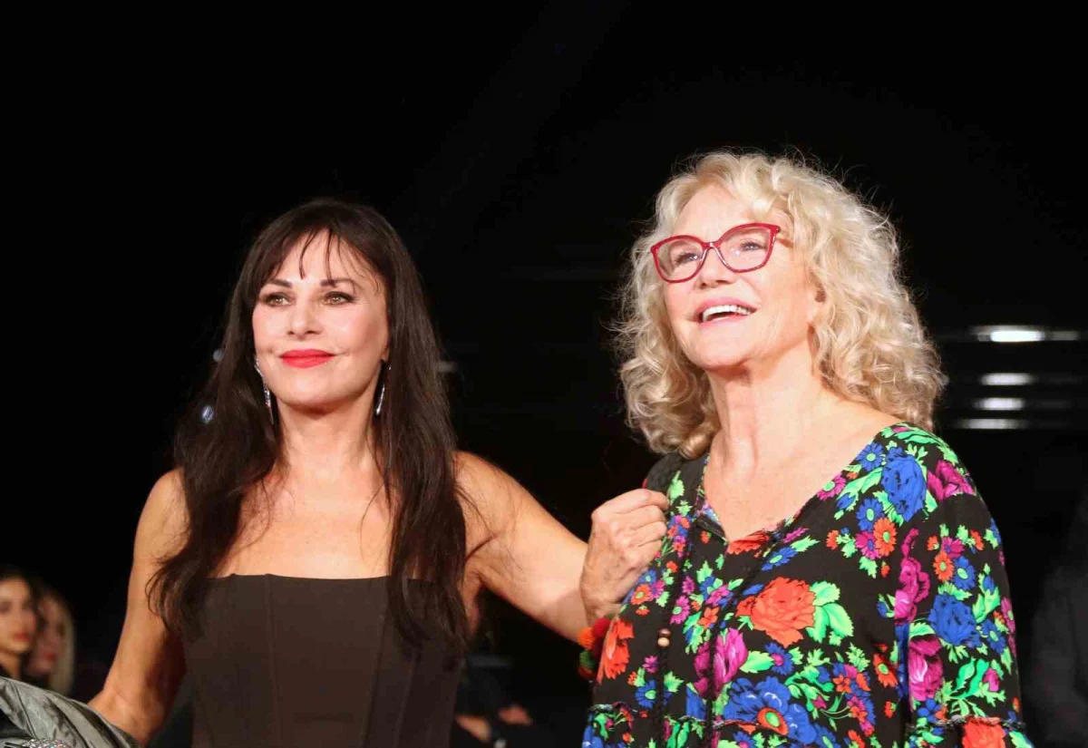 Antalya Altın Portakal Film Festivali kırmızı halı geçişiyle başladı 2