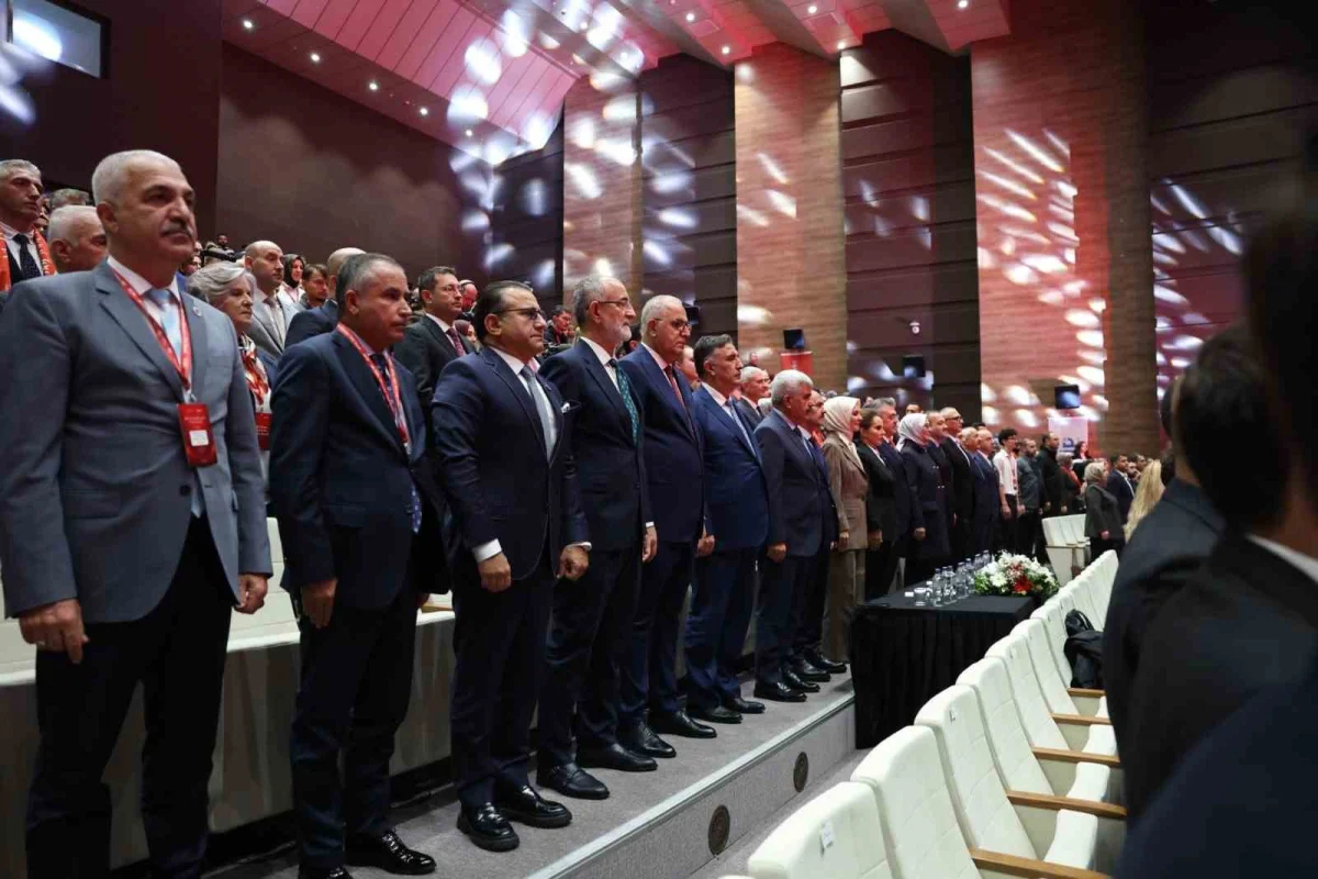TVF Başkanı Mehmet Akif Üstündağ'a Aile ve Spor Değerlerine Katkı Ödülü 2