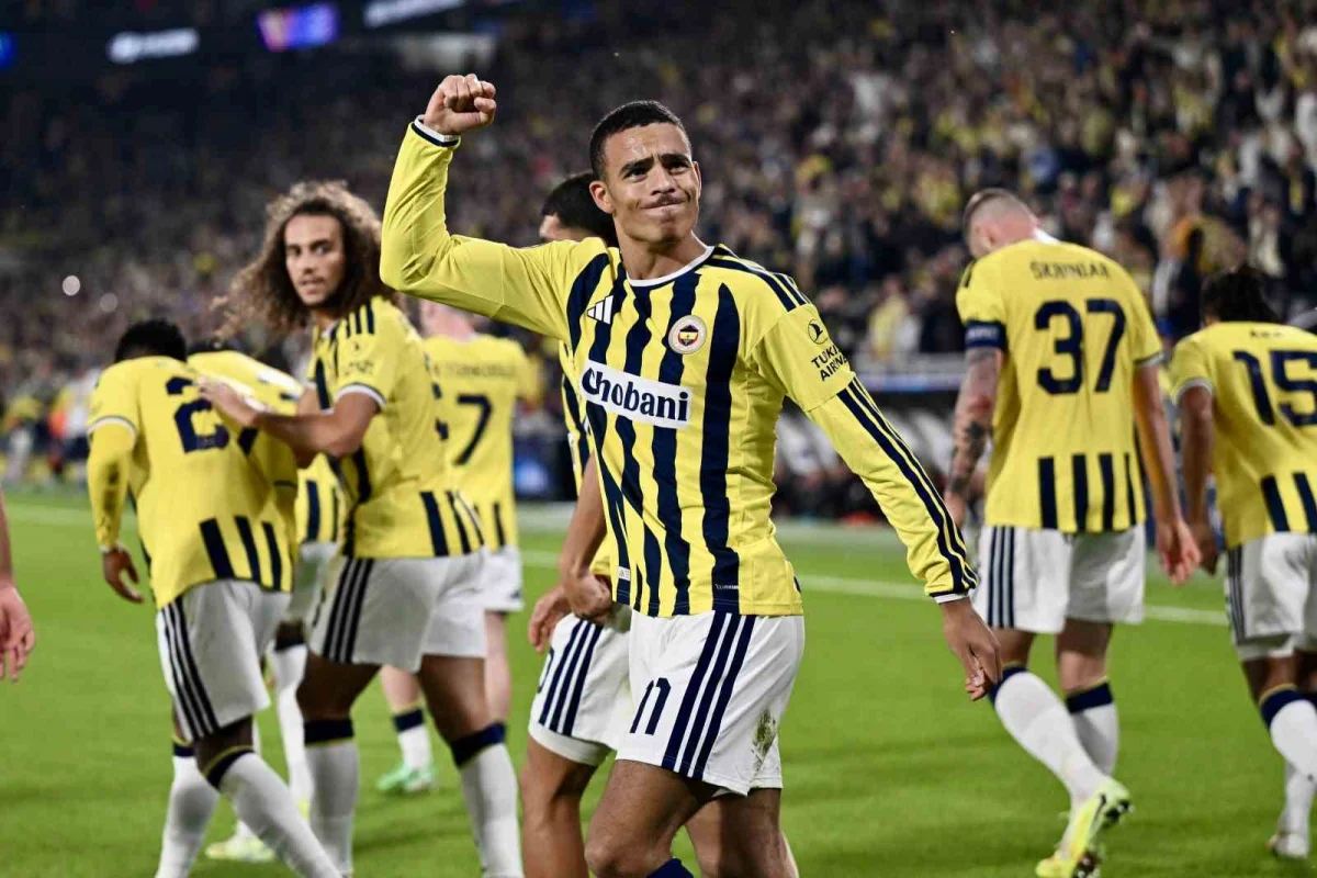 Fenerbahçe, Galatasaray derbisinde seriyi sürdürerek puanları eşitlemek istiyor 2