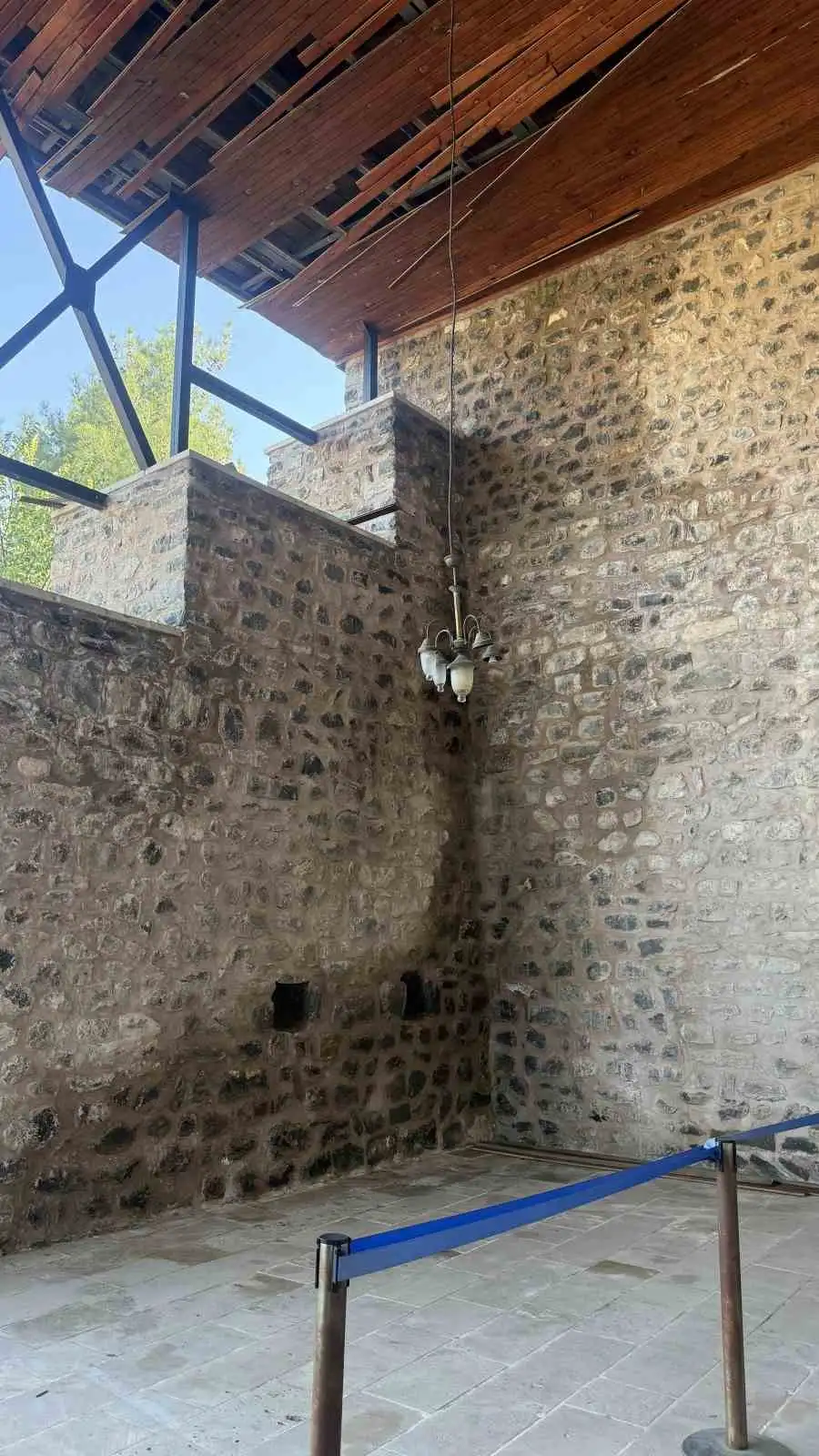 Tokat'taki 869 yıllık Yağıbasan Medresesi'nin çatısı onarım bekliyor 5
