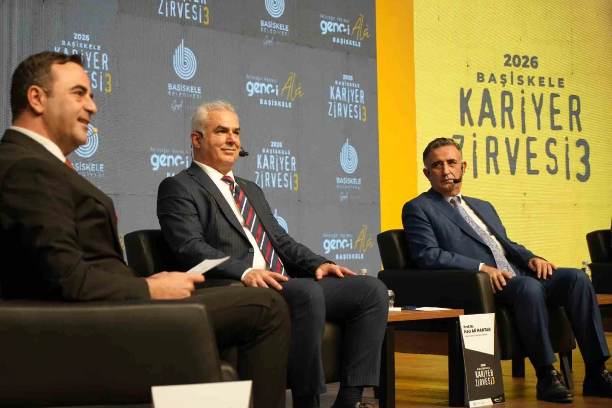 Başiskele'de düzenlenen kariyer zirvesi gençlerle uzmanları buluşturdu 4