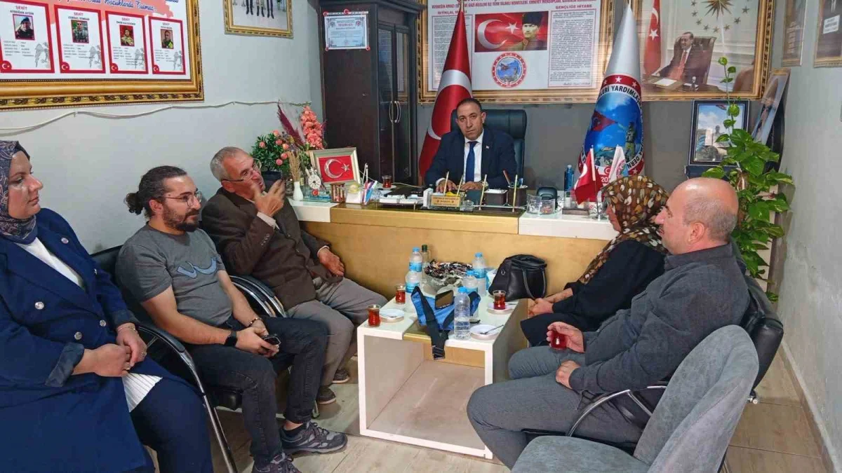 Diyarbakır'da şehit ve gazi ailelerinden 'terörsüz Türkiye' sürecine destek 4