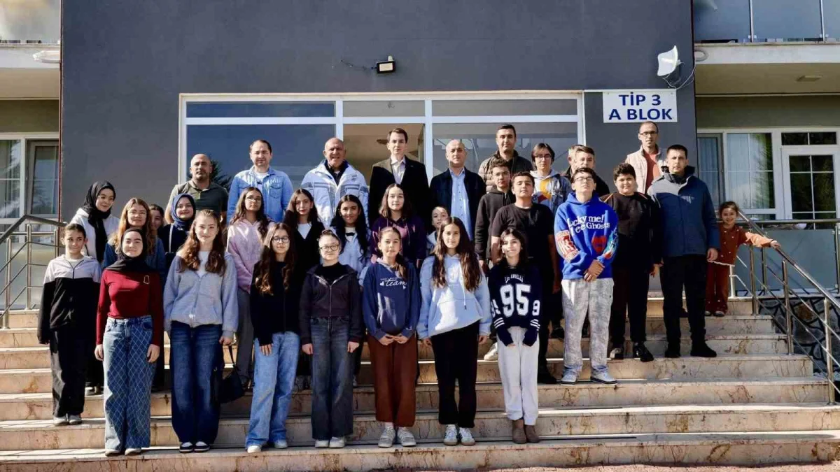 Hisarcık'ta LGS maratonundaki gençlere moral ziyareti 1