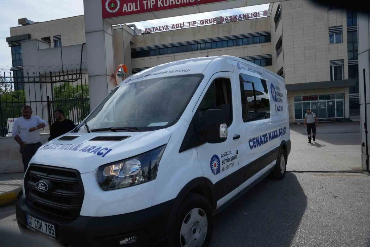Antalya'da hortum faciasında can veren 4 işçinin cenazesi memleketlerine uğurlandı 4