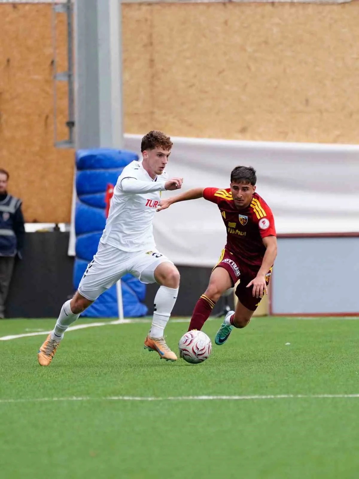 Kayserispor, Bitlis 1916 Spor'a mağlup olarak kupaya veda etti 2