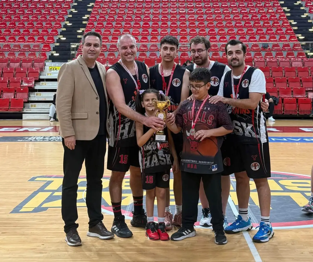 Kayseri'de Cumhuriyet Kupası 3x3 basketbol müsabakaları şampiyonlarını buldu 2