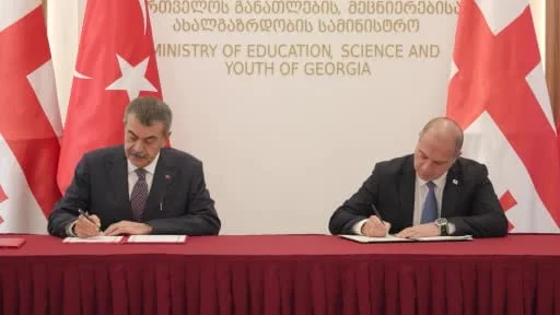 Milli Eğitim Bakanı Yusuf Tekin, Tiflis'te Gürcistan Eğitim ve Bilim Bakanı Givi Mikanadze ile bir...
