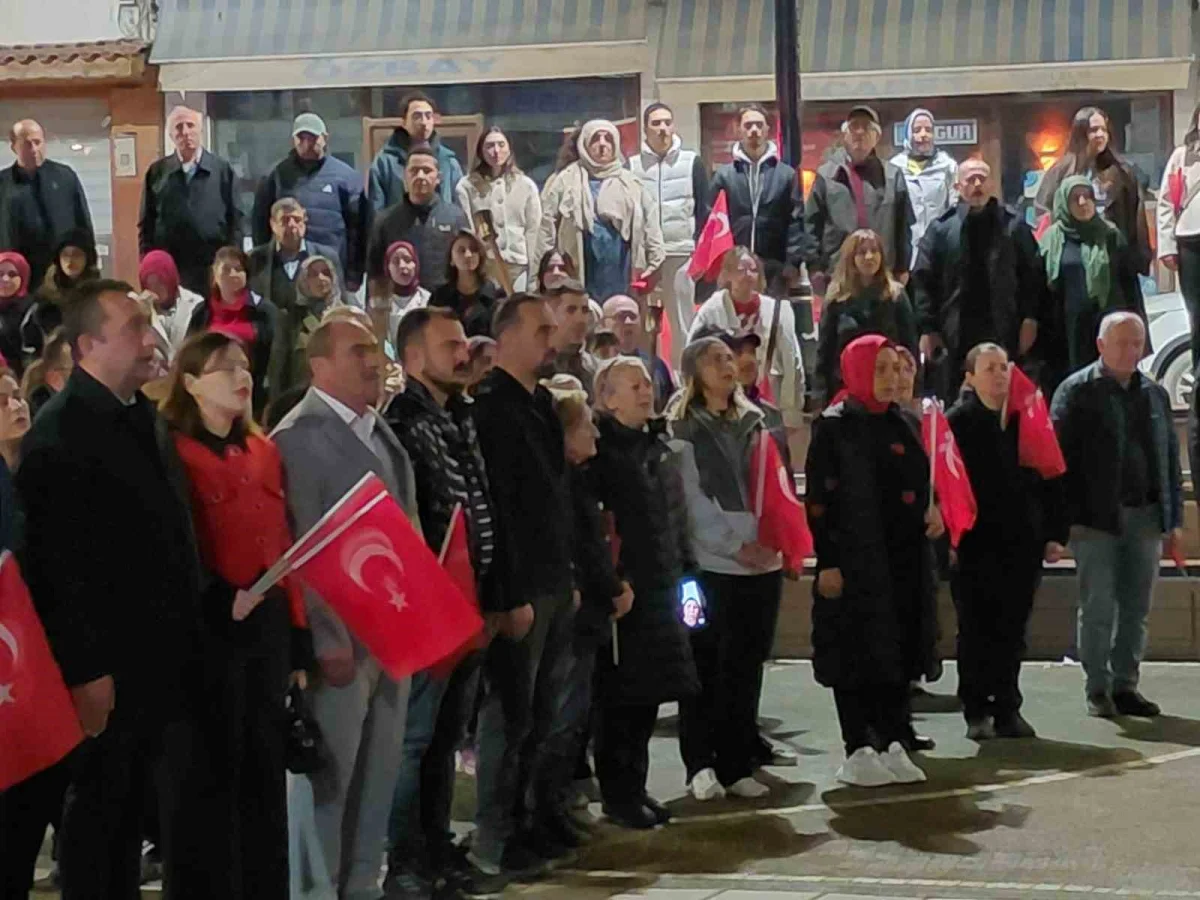 Mudurnu'da 29 Ekim Cumhuriyet Bayramı fener alayıyla kutlandı 2