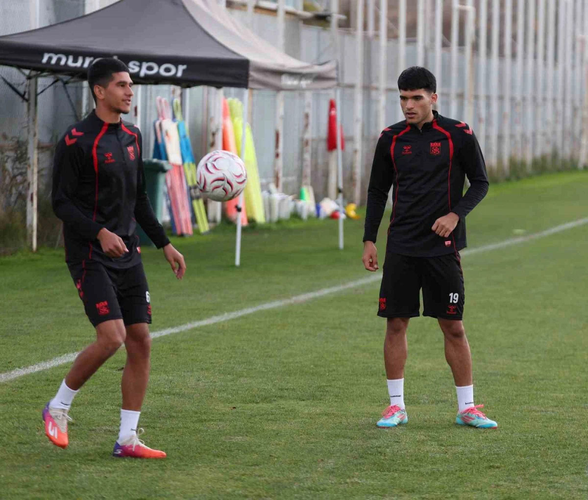 Sivasspor'un yeni teknik direktörü Çağdaş Çavuş hedeflerini açıkladı 5