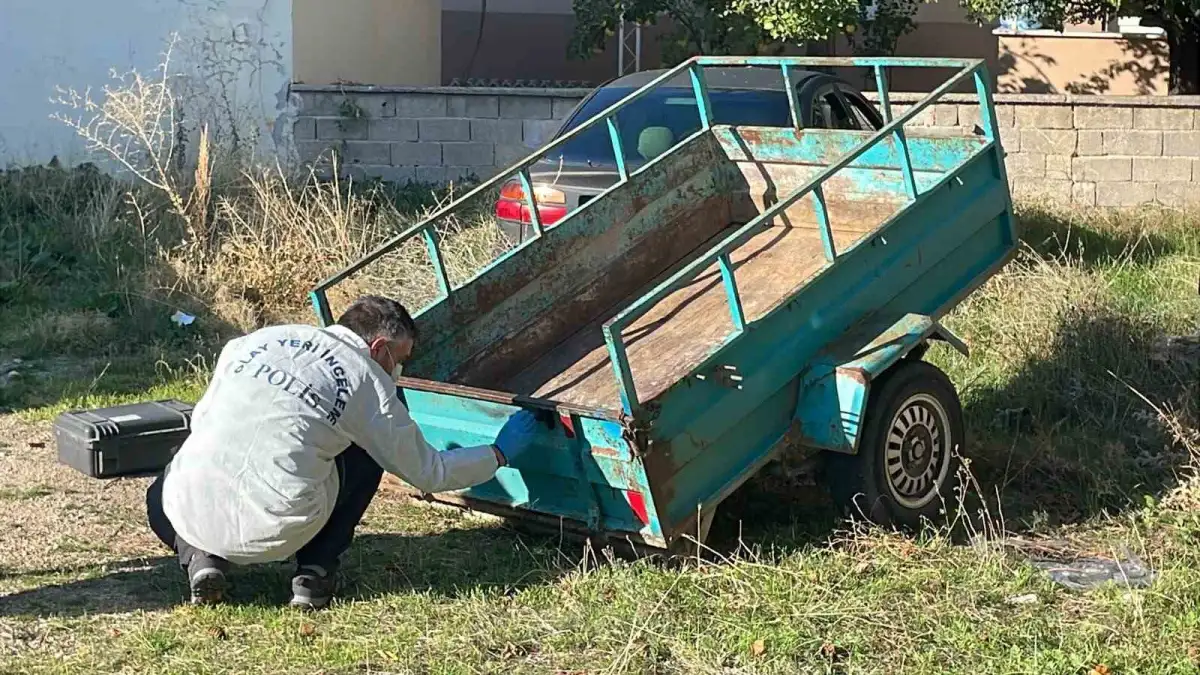Karaman’da çalınan römork 2 ay sonra sahibinin evinin yanına bırakıldı 1