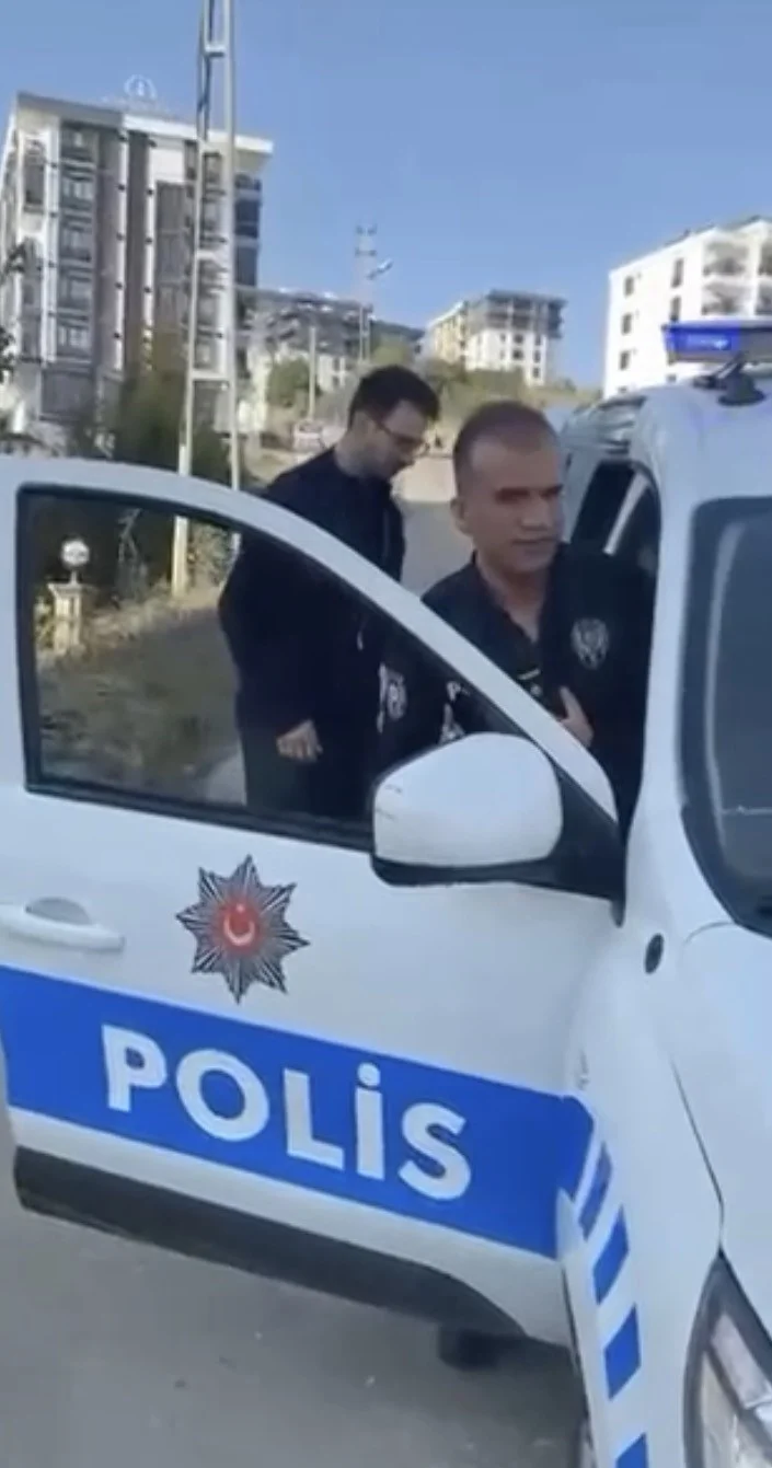 Samsun'da sınava geç kalan ve kimliğini unutan KPSS adaylarına polis desteği 3