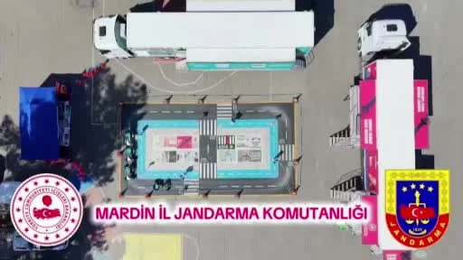 Jandarmadan çocuklara trafik eğitimi