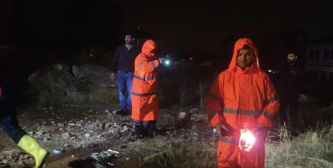 Antalya'da hortumun vurduğu konteynerlerde bilanço netleşti: 4 ölü, 1 yaralı 5