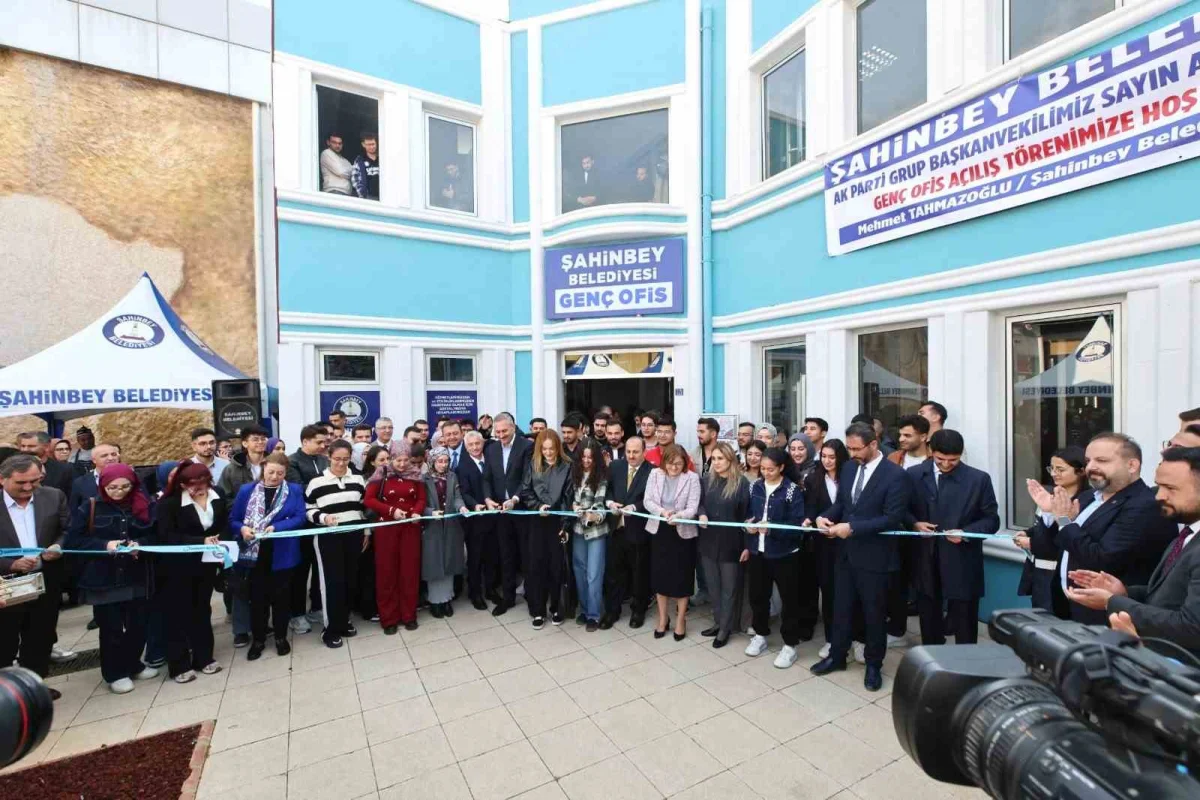 Şahinbey Belediyesi Gaziantep Üniversitesi kampüsünde Genç Ofis açtı 3