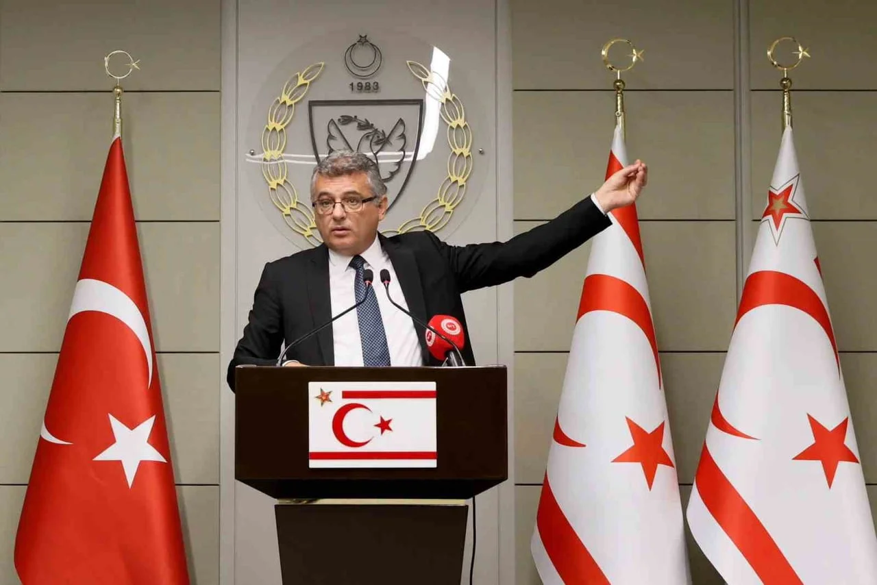 KKTC CUMHURBAŞKANI TUFAN ERHÜRMAN, GÜNEY KIBRIS RUM YÖNETİMİ (GKRY) TARAFINDAN KARMA EVLİLİKLERDEN...