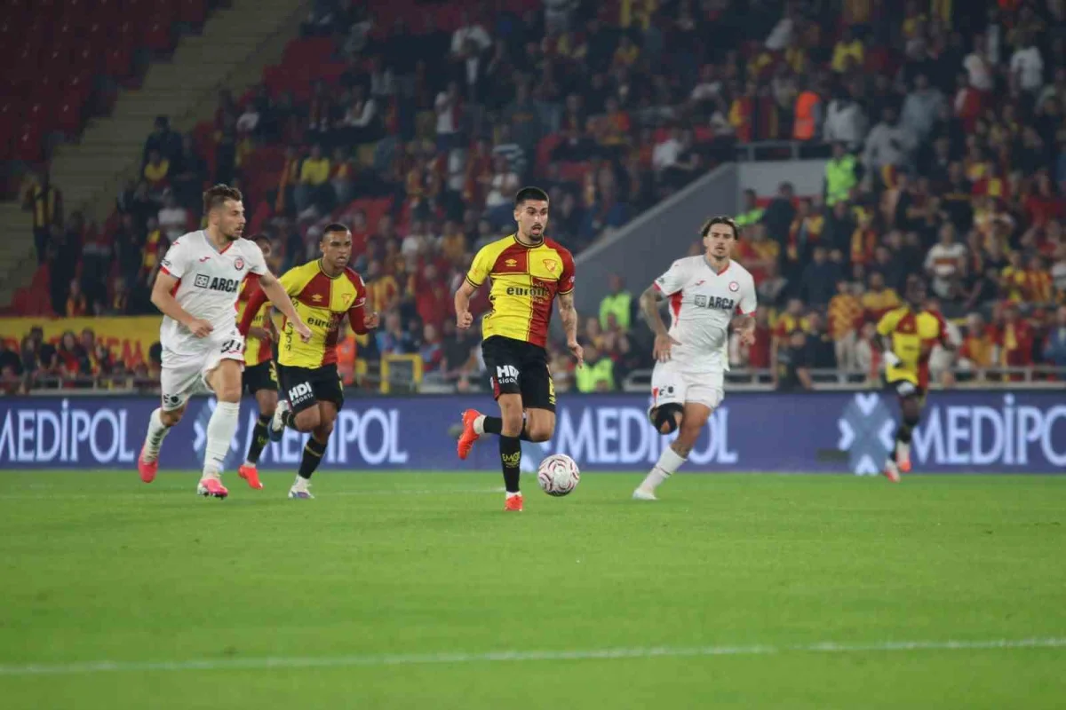 Göztepe ilk yarıyı Çorum FK karşısında iki golle önde kapattı 1