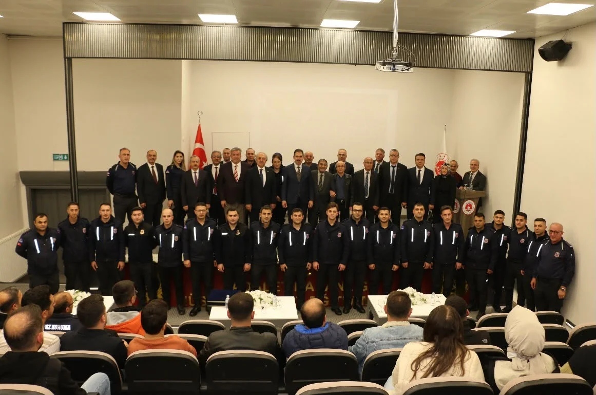 Erzurum'da Cumhuriyet'e uzanan tarihi sürecin anlatıldığı konferans düzenlendi 1