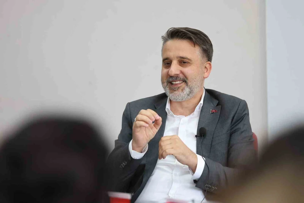 BURSA BÜYÜKŞEHİR BELEDİYE BAŞKAN VEKİLİ ŞAHİN BİBA, MEZUNU OLDUĞU BURSA ULUDAĞ ÜNİVERSİTESİ (BUÜ)...