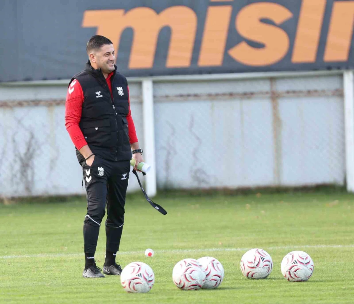 Sivasspor'un yeni teknik direktörü Çağdaş Çavuş hedeflerini açıkladı 3