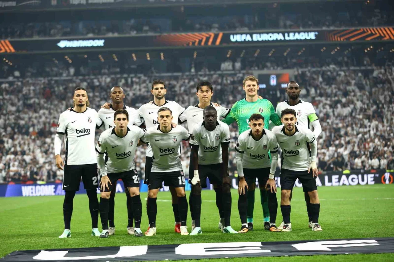 BEŞİKTAŞ TEKNİK DİREKTÖRÜ VİNCENZO ITALİANO, SÜPER LİG’DE DEPLASMANDA 2-0 KAYBETTİKLERİ...