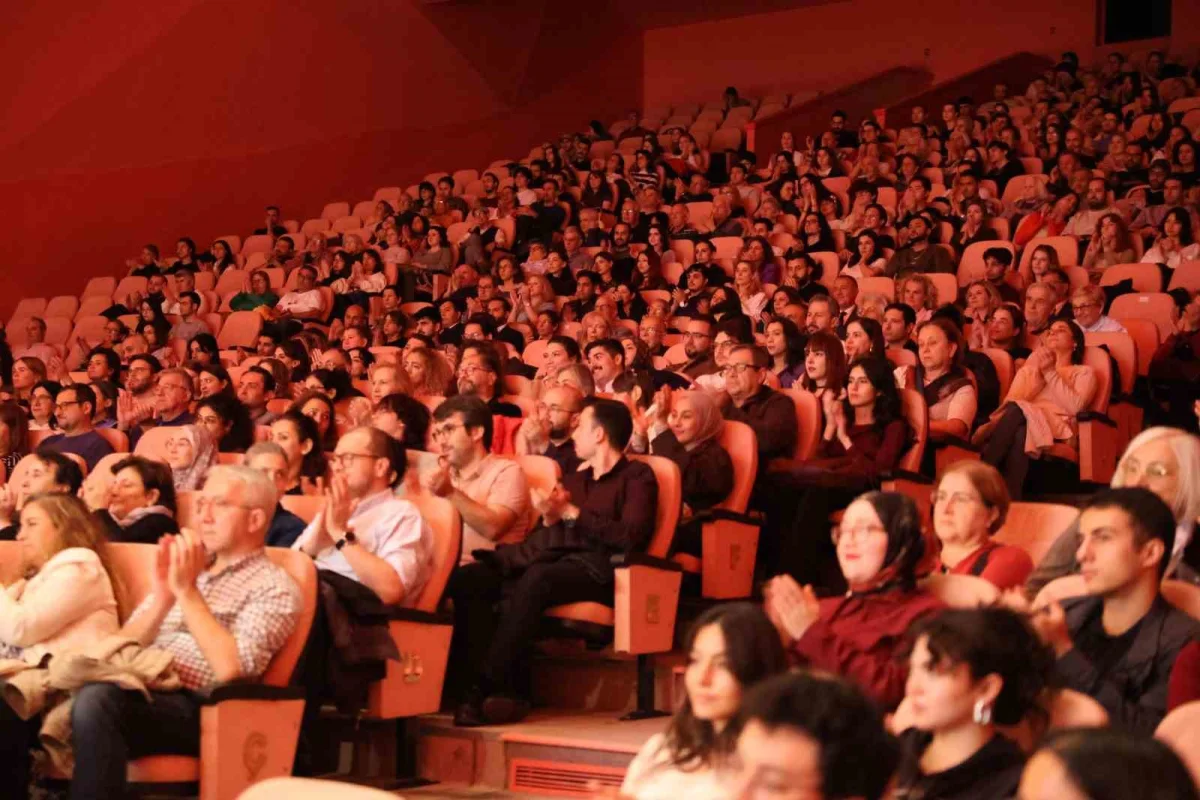 Eskişehir'de "Efsane ve Gelecek" konseri: Klasik müziğin ustaları aynı sahnede anıldı 5