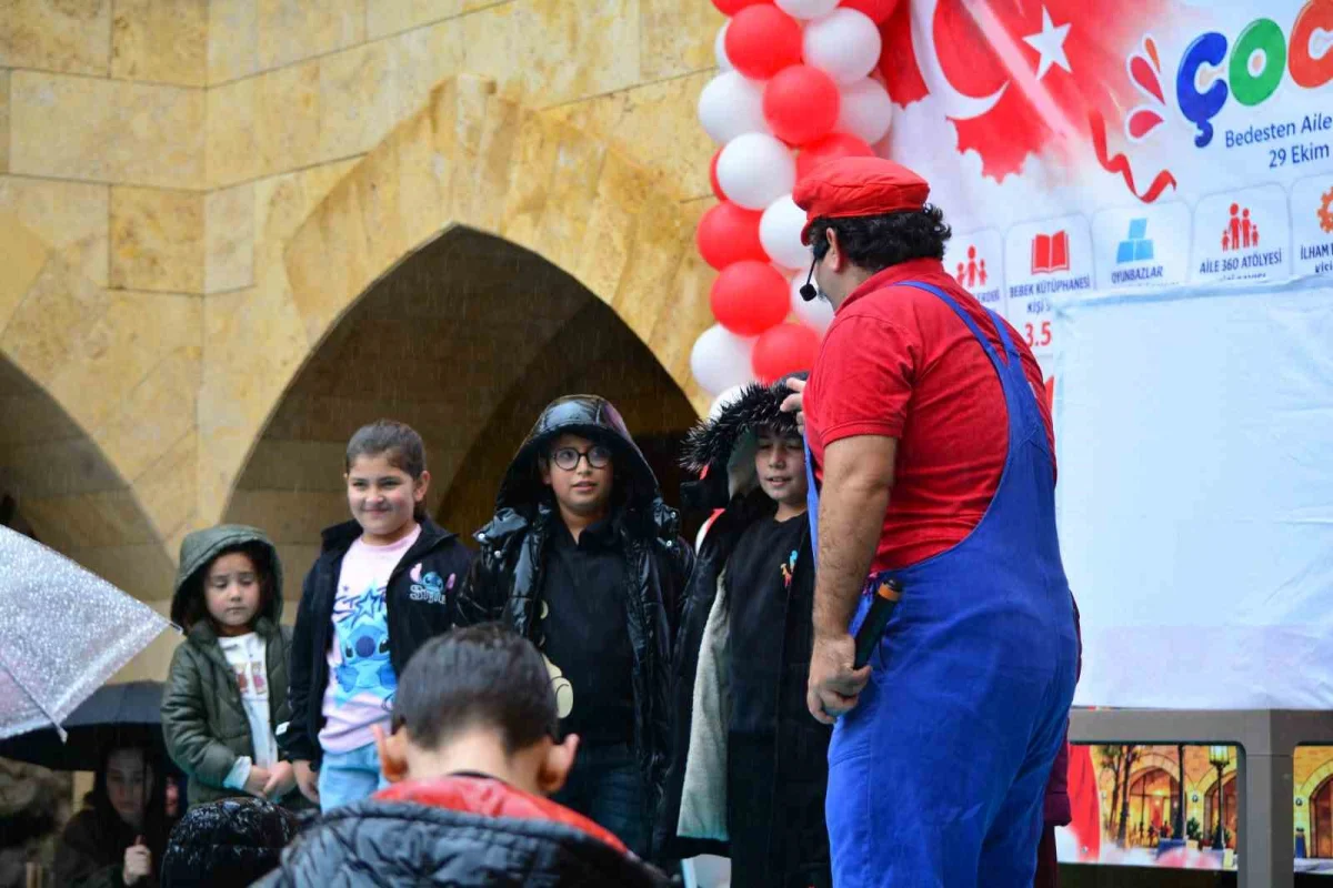 Çorum'da Bedesten Aile Yaşam Merkezi'nin birinci yılı çocuk şenliğiyle kutlandı 3