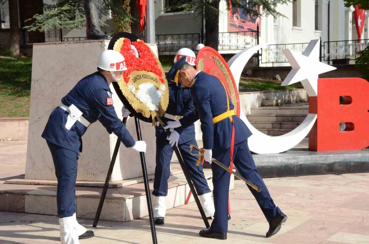 Bilecik'te 29 Ekim Cumhuriyet Bayramı kutlamaları törenle başladı 3