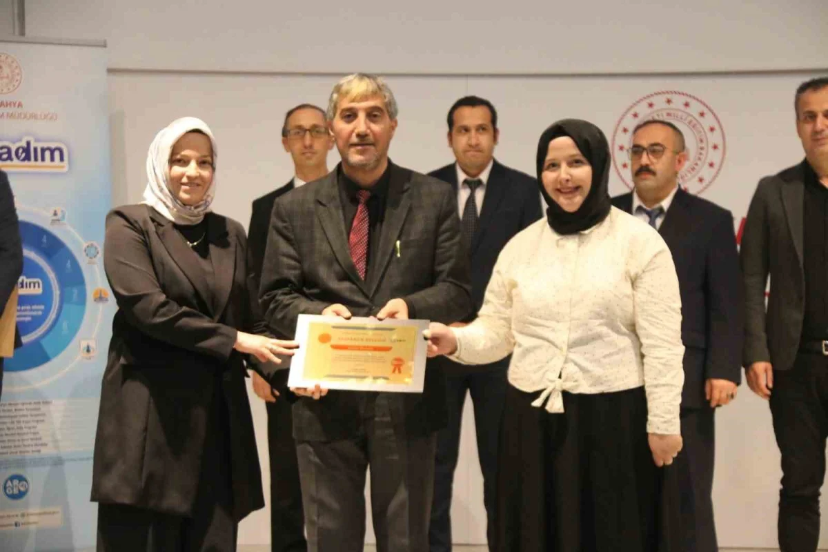 Kütahya'da 43 Adım Projesi için okul müdürleri toplandı 5