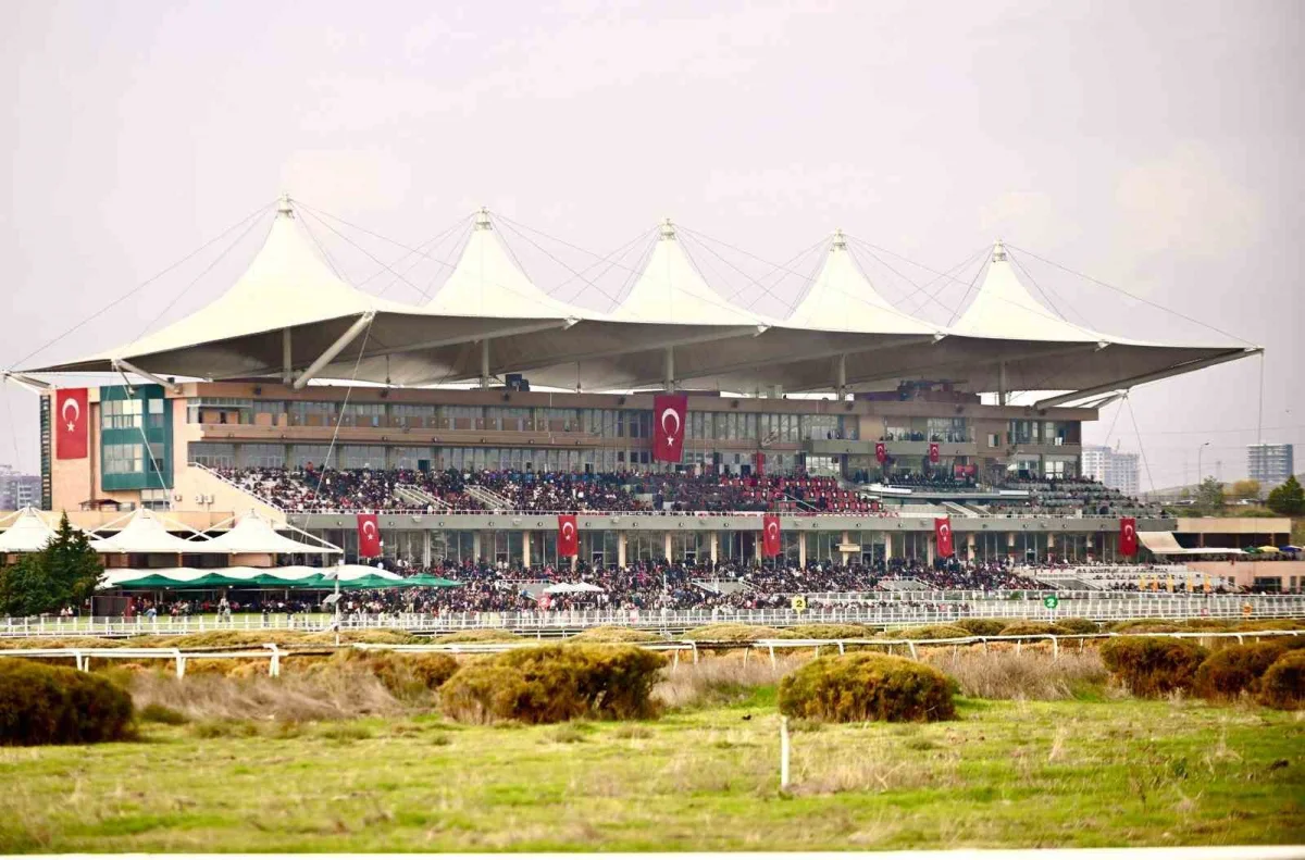 Ankara'da 46. Cumhuriyet ve 88. Cumhurbaşkanlığı koşuları tamamlandı 4