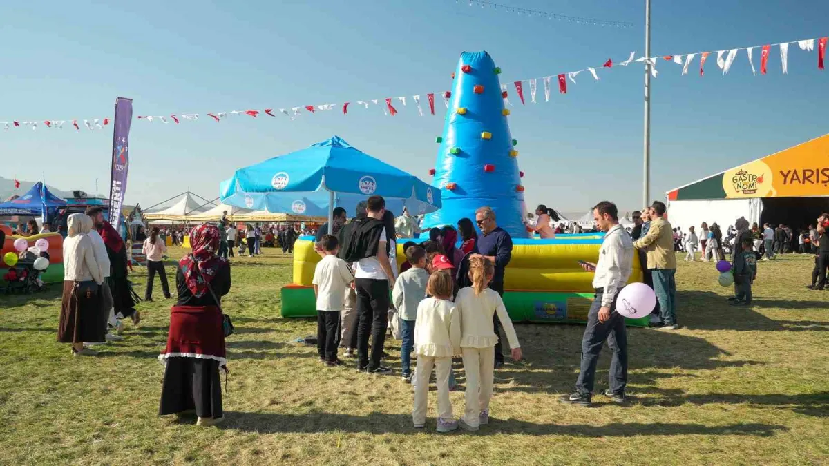 Kayseri'deki gastronomi festivalinde spor ve lezzet bir araya geldi 3